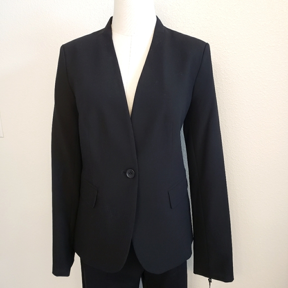 DKNY Essentials Tailored Black Blazer--8 - Picture 1 of 12
